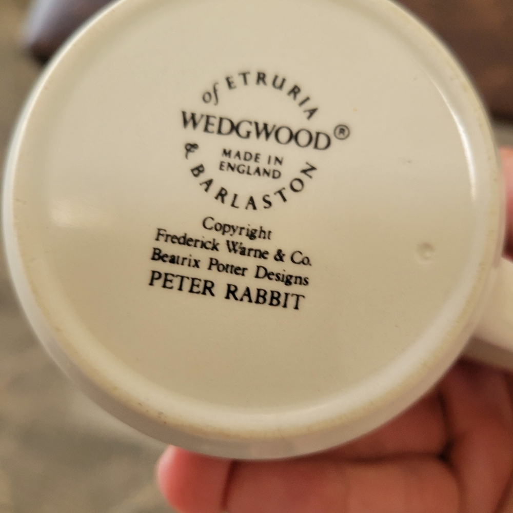 WEDGWOOD Peter Rabbit Mug - White, Vintage - Picture 5 of 8